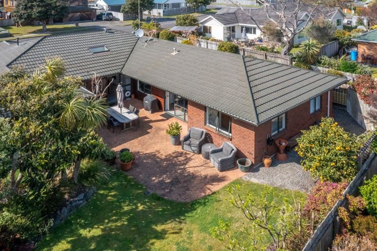Photo of property in 5 Kotuku Drive, Paraparaumu Beach, Paraparaumu, 5032