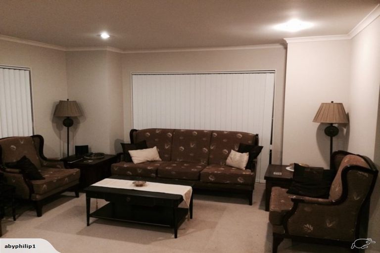 Photo of property in 80 South Kensington Way, Henderson, Auckland, 0612