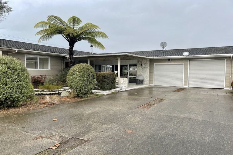 Photo of property in 1 College Street, Motueka, 7120