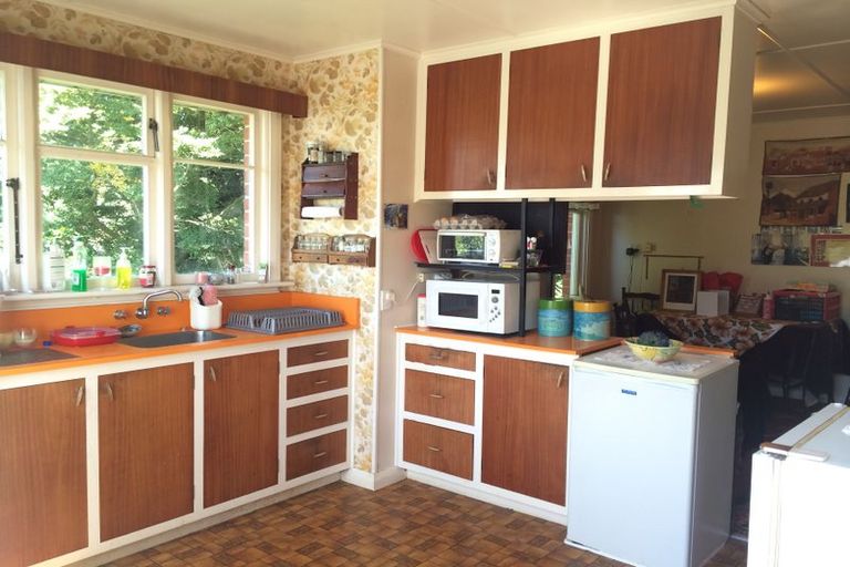 Photo of property in 1 Hellyer Street, Macandrew Bay, Dunedin, 9014