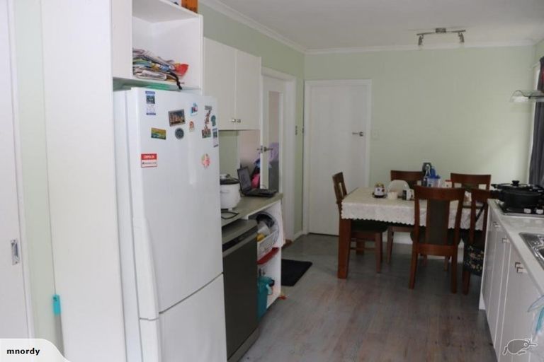 Photo of property in 195 Miromiro Road, Normandale, Lower Hutt, 5010