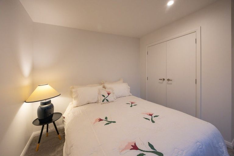 Photo of property in 9 Samuel Place, Terrace End, Palmerston North, 4410