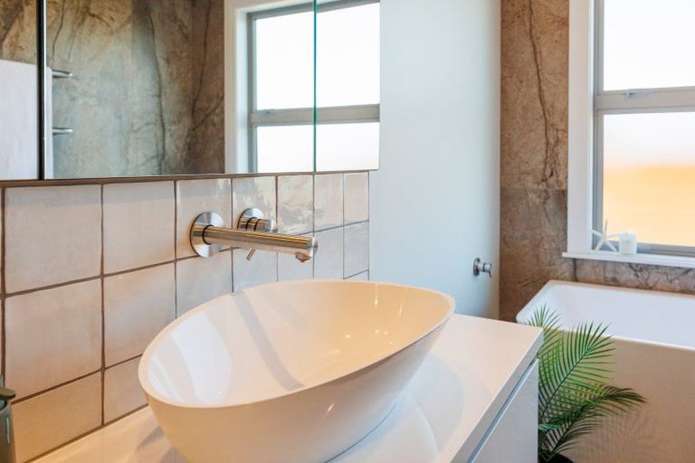 Photo of property in 9 Paterson Lane, Kelvin Grove, Palmerston North, 4470