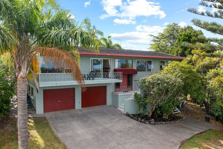 Photo of property in 23 Coromandel Crescent, Mairangi Bay, Auckland, 0630