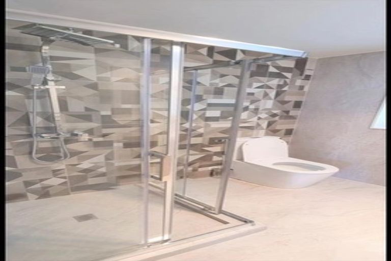 Photo of property in 425a Great South Road, Opaheke, Papakura, 2113