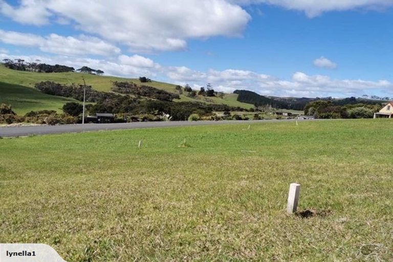 Photo of property in 10 Lori Lane, Coopers Beach, 0420