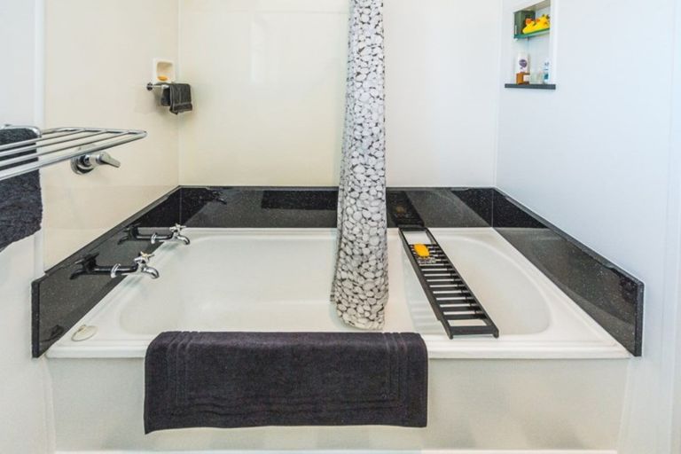 Photo of property in 172 Paterson Street, Aramoho, Whanganui, 4500