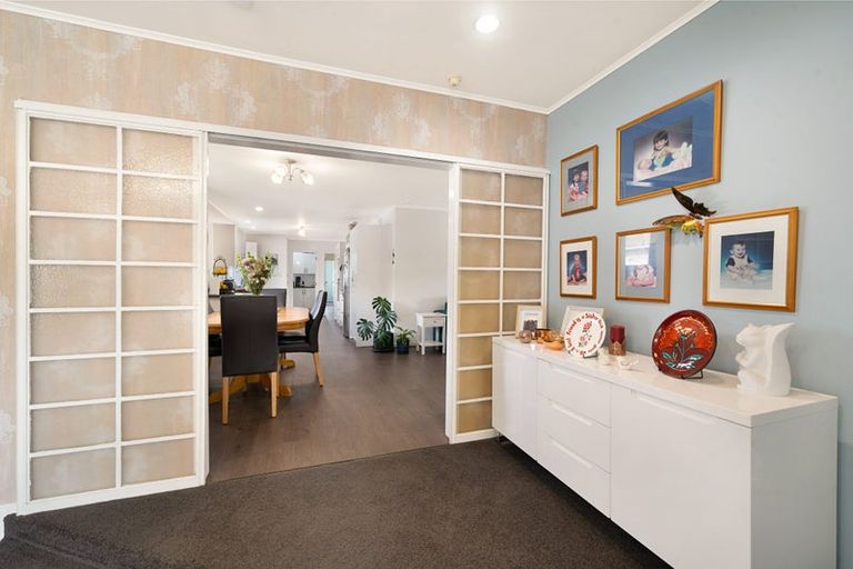 Photo of property in 127a Swanson Road, Henderson, Auckland, 0610