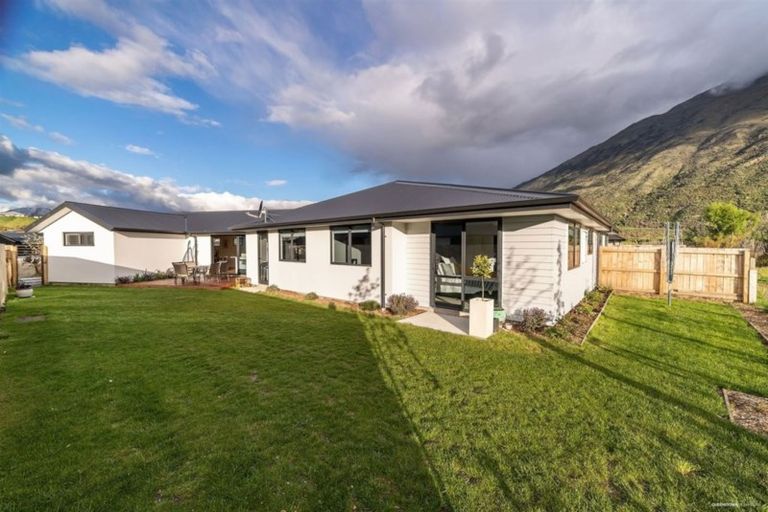 Photo of property in 105 Stalker Road, Lower Shotover, Queenstown, 9304