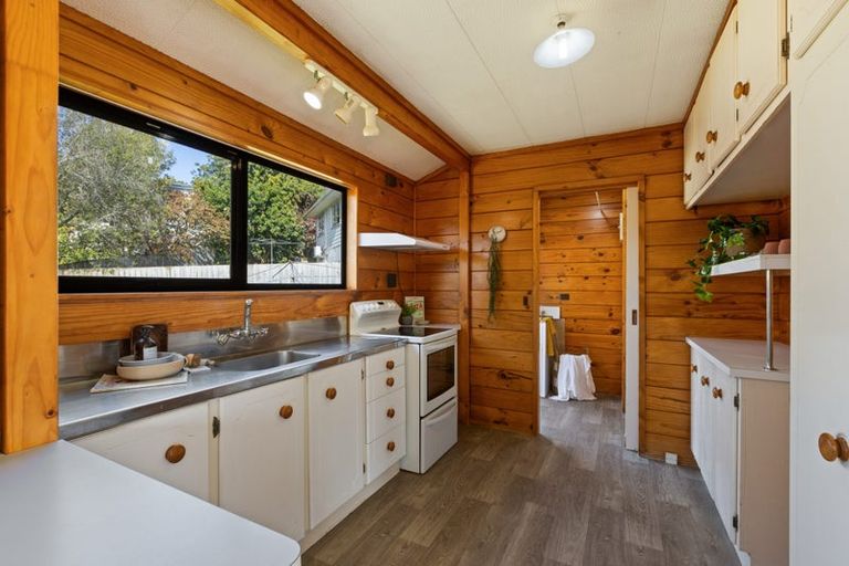 Photo of property in 10 Eagleson Street, Northcross, Auckland, 0632