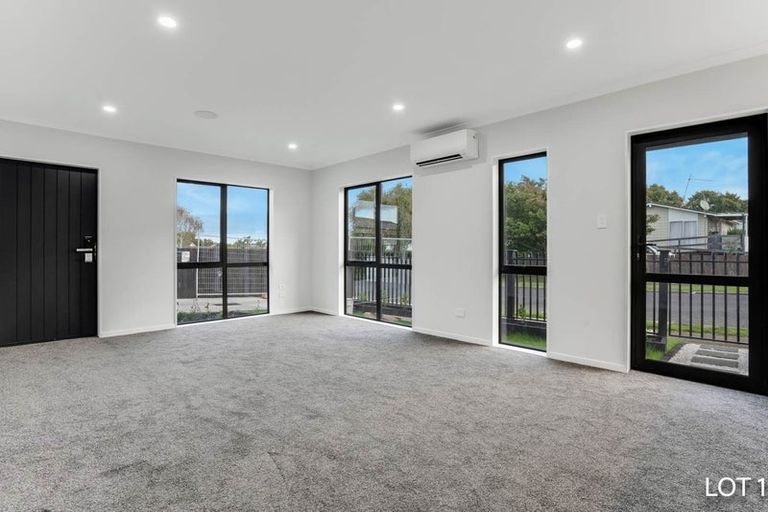 Photo of property in 6d Becker Drive, Weymouth, Auckland, 2103