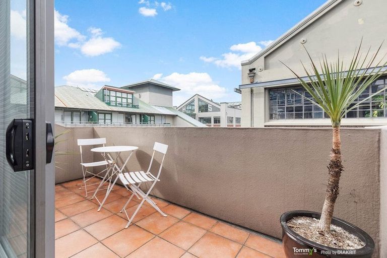 Photo of property in Hannahs Warehouse Apartments, 14/13 Leeds Street, Te Aro, Wellington, 6011