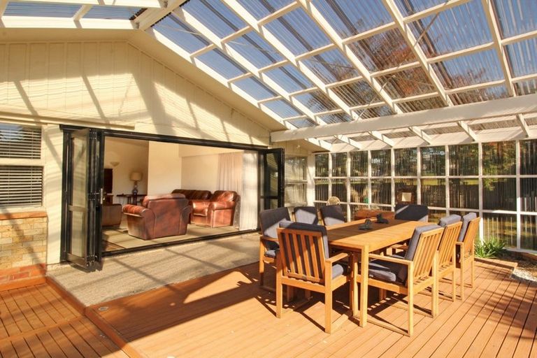 Photo of property in 5 Dreadon Road, Manurewa, Auckland, 2102