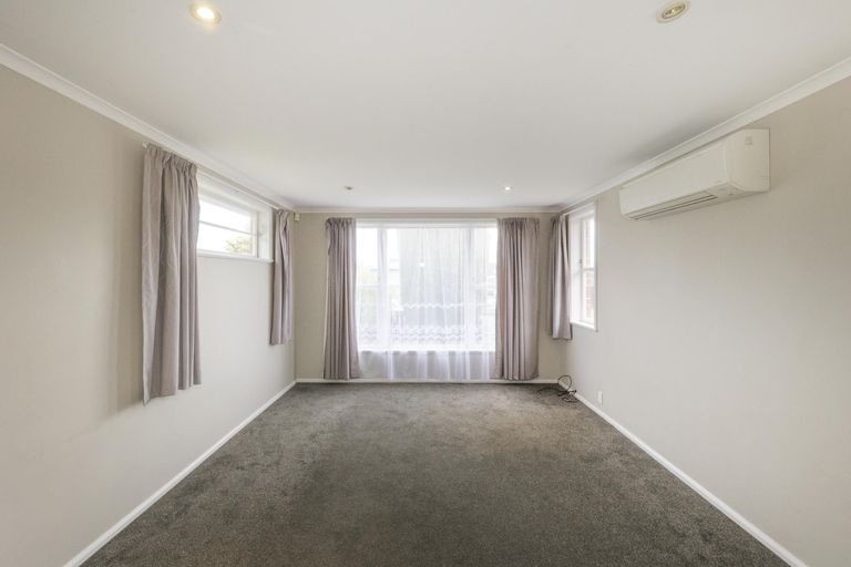 Photo of property in 18 Ronberg Street, Highbury, Palmerston North, 4412