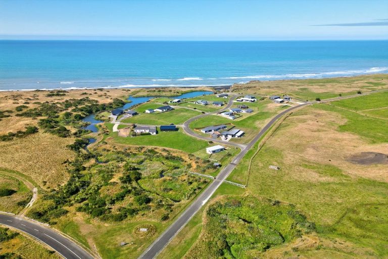 Photo of property in 17 Waipipi Road, Waverley, 4591