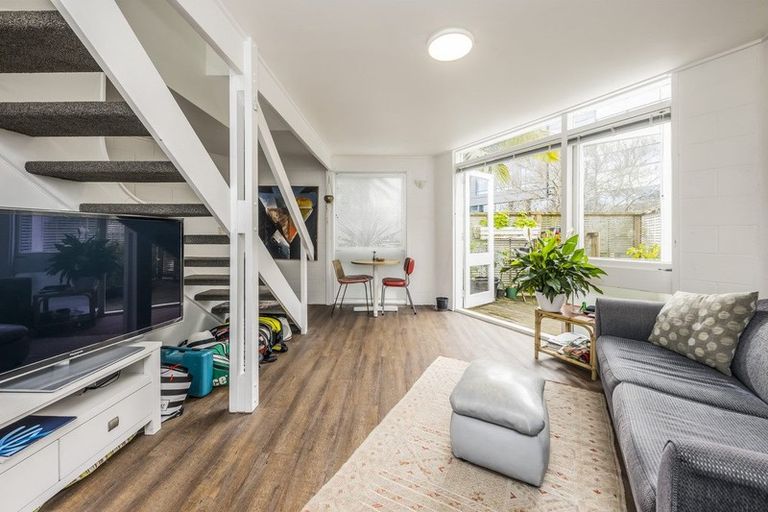 Photo of property in The Turrets, 5b Boyle Crescent, Grafton, Auckland, 1023