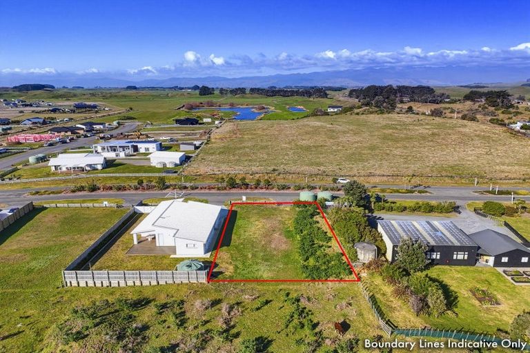 Photo of property in 15 Waitarere Rise Avenue, Waitarere Beach, Levin, 5510