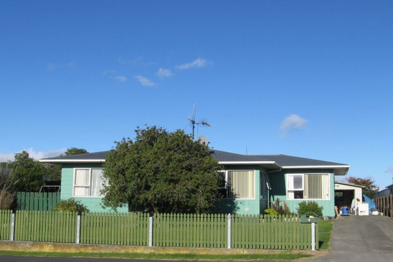 Photo of property in 5 Yates Street, Otaki Beach, Otaki, 5512