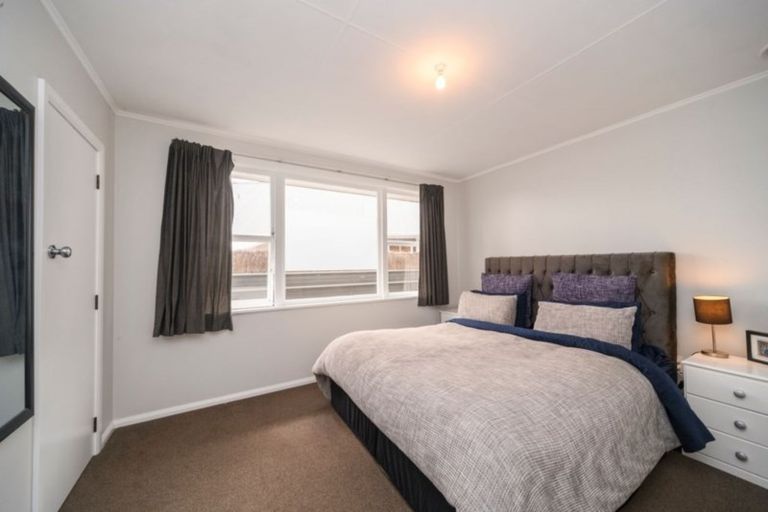 Photo of property in 53 Sutherland Crescent, Westbrook, Palmerston North, 4412
