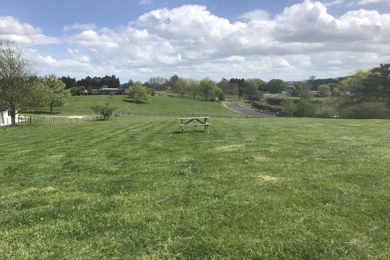 Photo of property in 52 Ewing Road, Tuakau, 2694