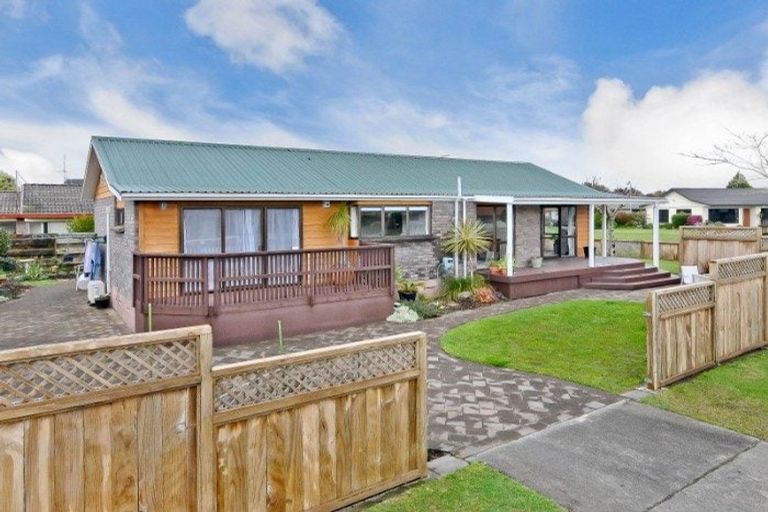 Photo of property in 44 Endeavour Avenue, Flagstaff, Hamilton, 3210