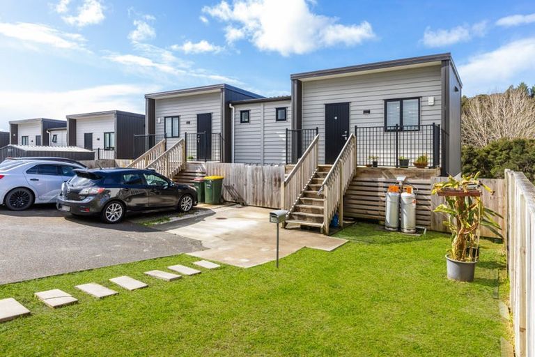 Photo of property in 18b Poruru Close, Papakura, 2110