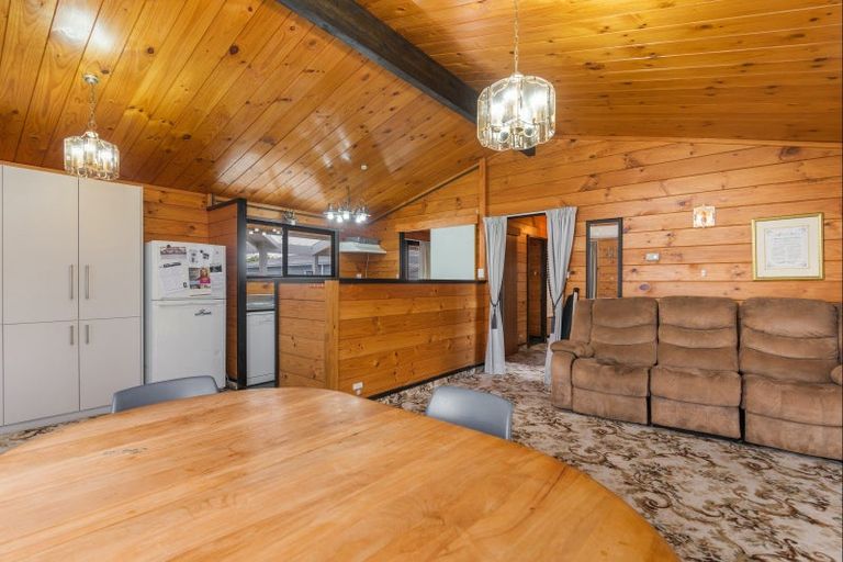 Photo of property in 44 Fox Street, Woodville, 4920