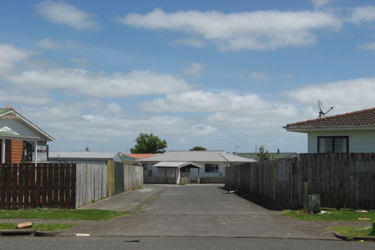 Photo of property in 47 Dungarvon Place, Clendon Park, Auckland, 2103