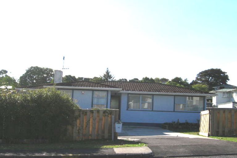 Photo of property in 15 Lantana Road, Green Bay, Auckland, 0604