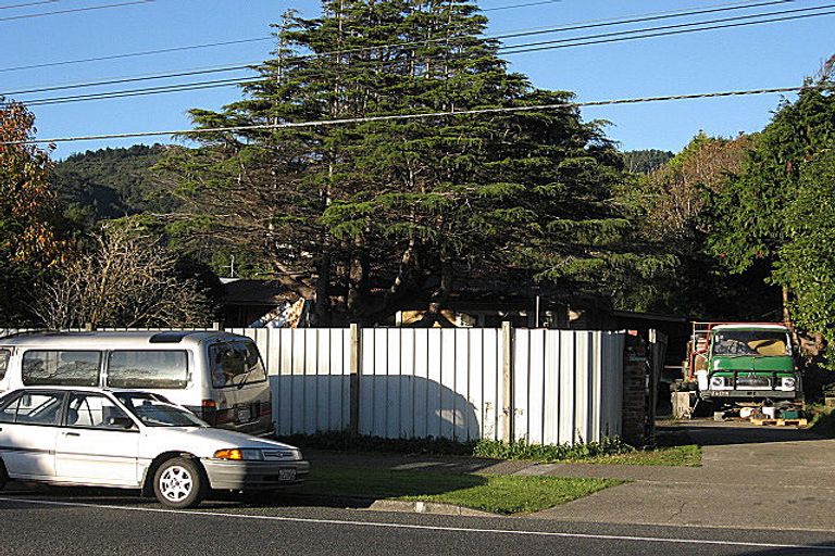 Photo of property in 175 Stokes Valley Road, Stokes Valley, Lower Hutt, 5019
