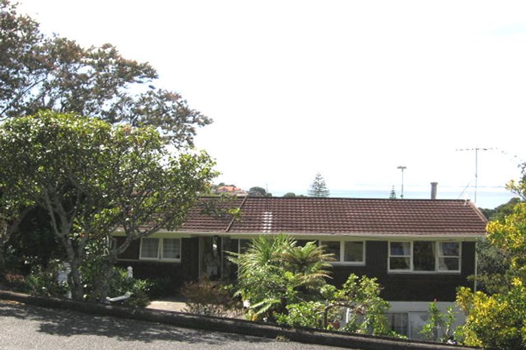 Photo of property in 26 Aotearoa Terrace, Murrays Bay, Auckland, 0630