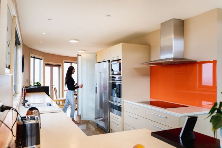 Photo of property in 14 Highgrove, Saint Clair, Dunedin, 9012