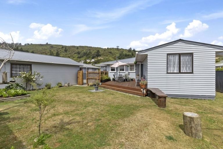 Photo of property in 51 Parenga Street, Wainuiomata, Lower Hutt, 5014