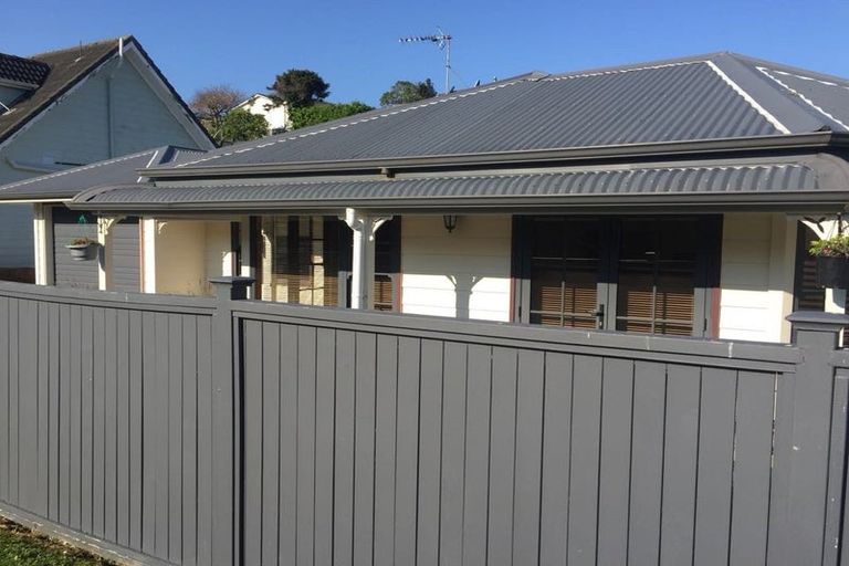 Photo of property in 1a Roy Street, Tawa, Wellington, 5028