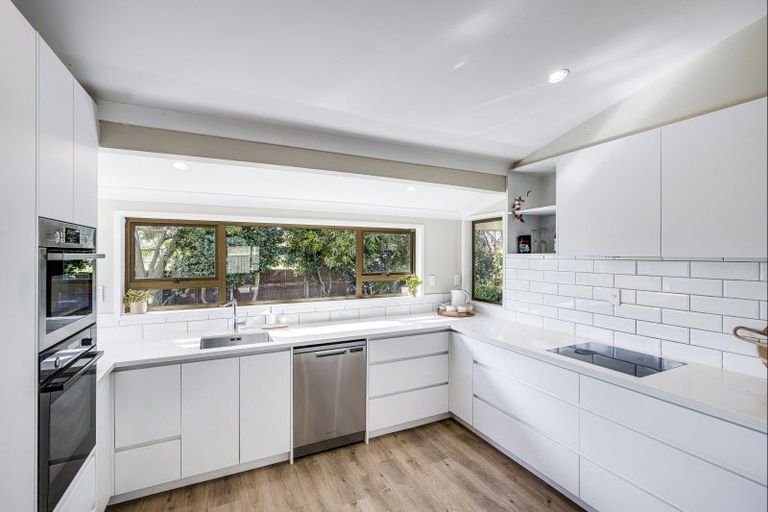 Photo of property in 61 Johns Road, Jervoistown, Napier, 4112