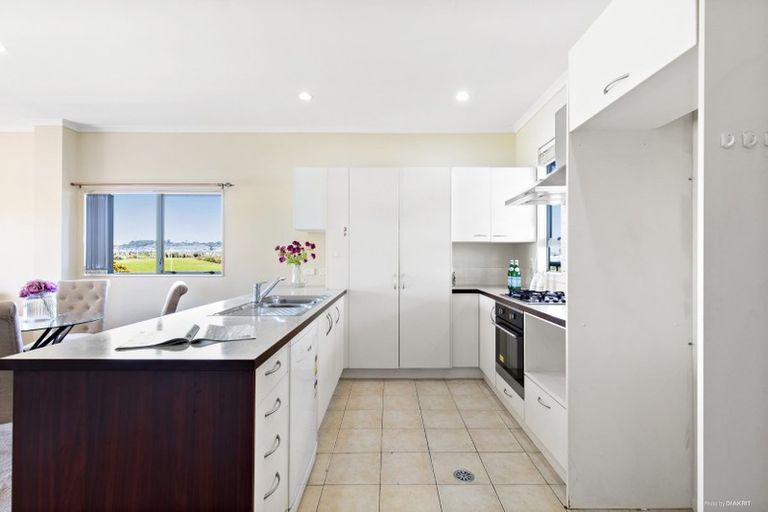 Photo of property in 1/150 Chapel Road, Flat Bush, Auckland, 2019