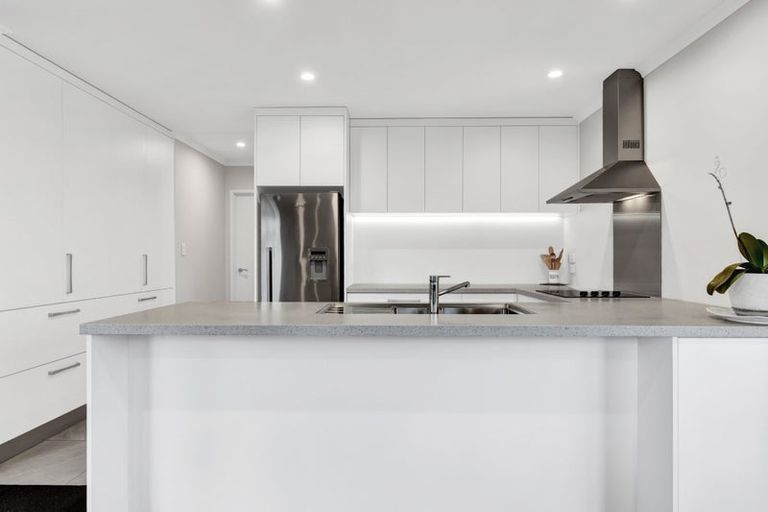 Photo of property in 9 Piharau Crescent, Hurdon, New Plymouth, 4310