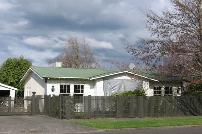 Photo of property in 24 Long Melford Road, Awapuni, Palmerston North, 4412