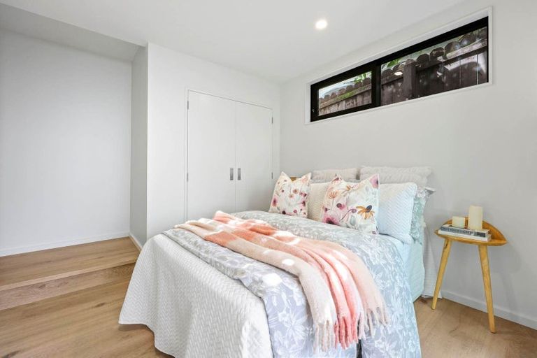 Photo of property in 40a Powrie Street, Glenfield, Auckland, 0629