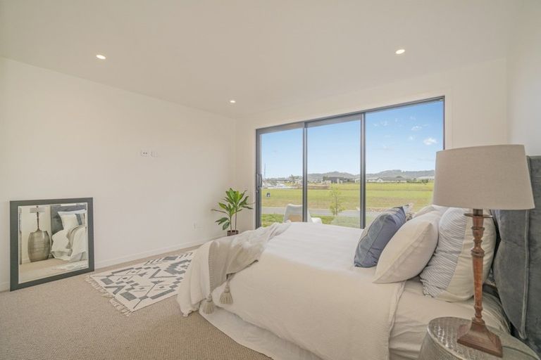 Photo of property in 9 Awatea Drive, Whitianga, 3510