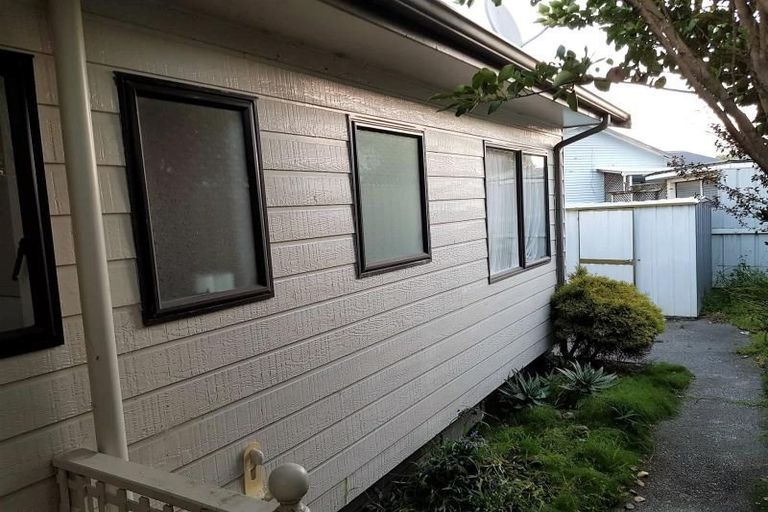 Photo of property in 21 Dahlstrom Grove, Kelvin Grove, Palmerston North, 4414