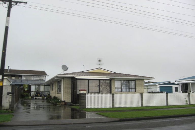 Photo of property in 66 Bayly Street, Waitara, 4320