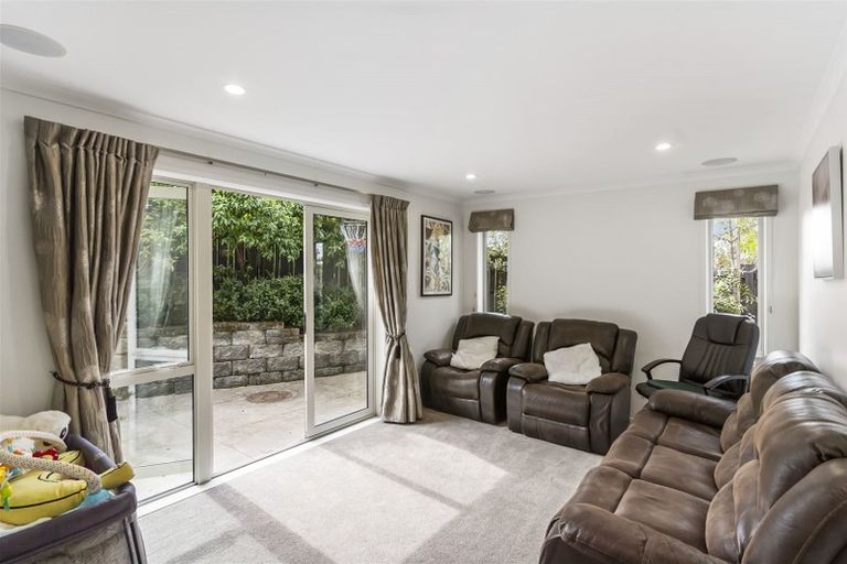 Photo of property in 1 Citation Way, Botany Downs, Auckland, 2010