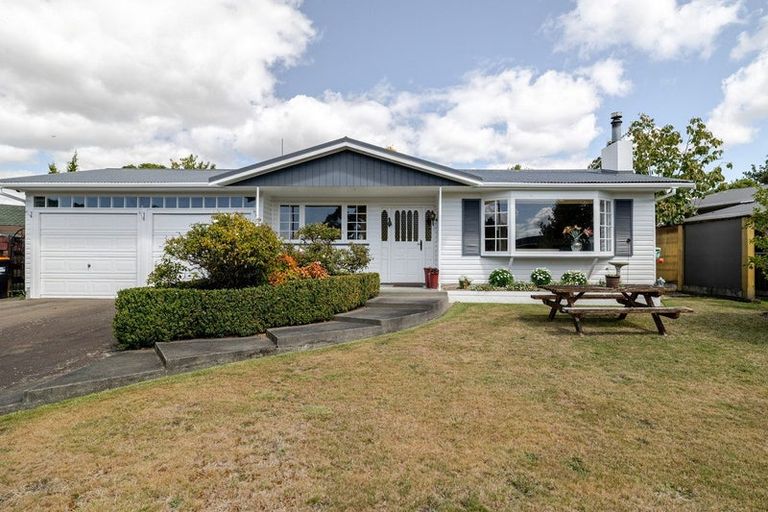 Photo of property in 18 Mudgway Place, Awapuni, Palmerston North, 4412
