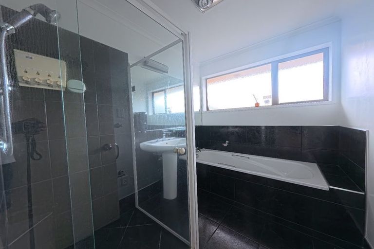 Photo of property in 593 Great South Road, Rosehill, Papakura, 2113