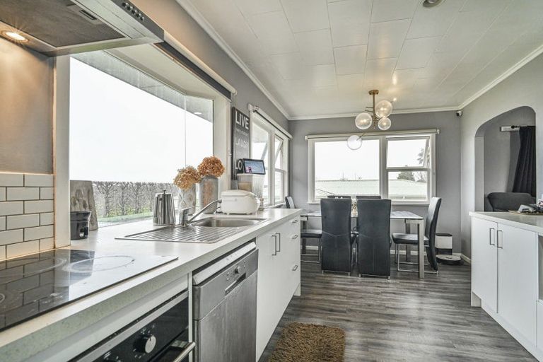 Photo of property in 84 Folkestone Drive, Flaxmere, Hastings, 4120