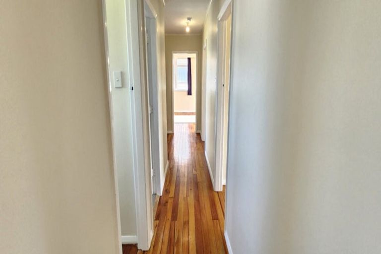 Photo of property in 6 Mcguire Street, Hawera, 4610