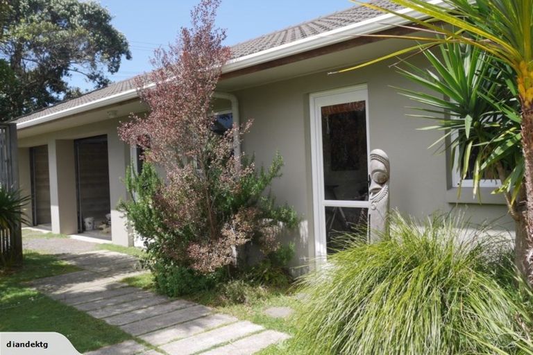 Photo of property in 163 Ocean Beach Road, Tairua, 3508