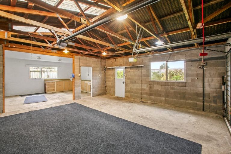 Photo of property in 247 Mangorei Road, Merrilands, New Plymouth, 4312