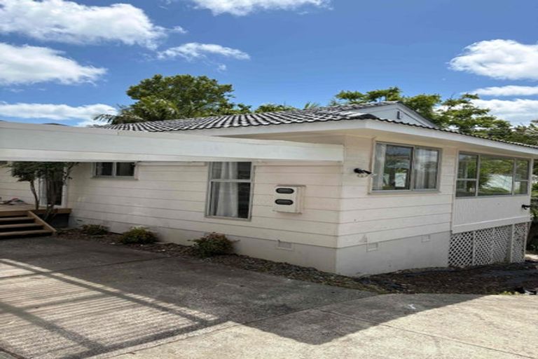 Photo of property in 37a Regency Place, Sunnynook, Auckland, 0632